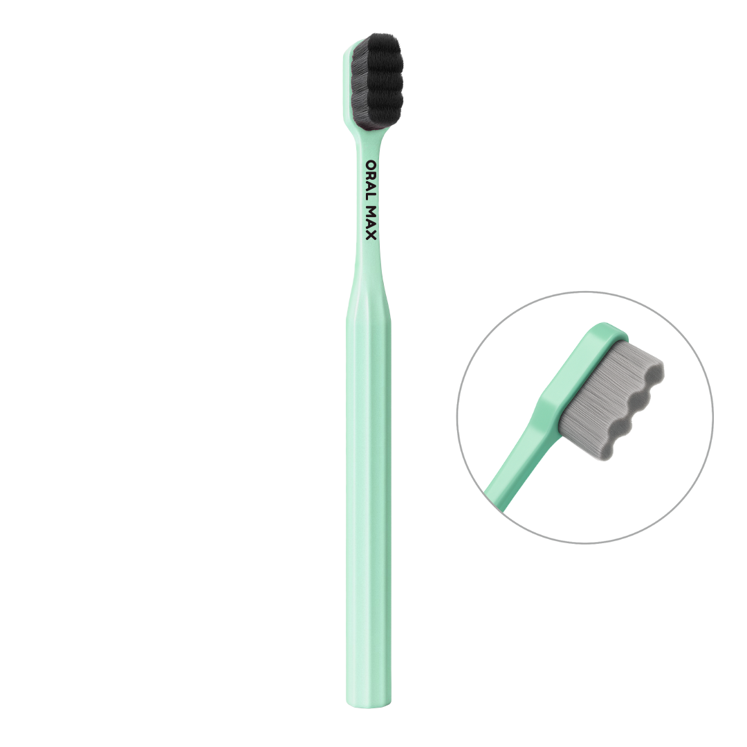 ORAL MAX- NANO TOOTHBRUSH & TRAVEL CASE 2.0